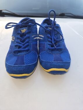 Cheeks Barefoot Blue And Yellow Lace-Up Athletic Shoes